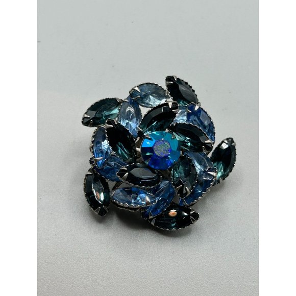 Vintage Layered Rhinestones Brooch Dark Blue Glass Stone Silver Tone Setting - Picture 7 of 9